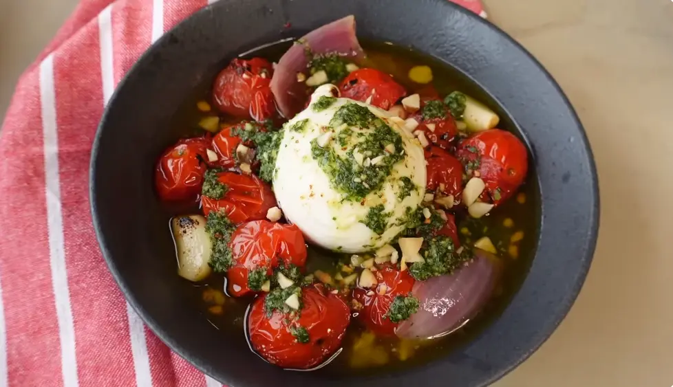 Burrata Z Pomidorami – Najprostsza Sałatka